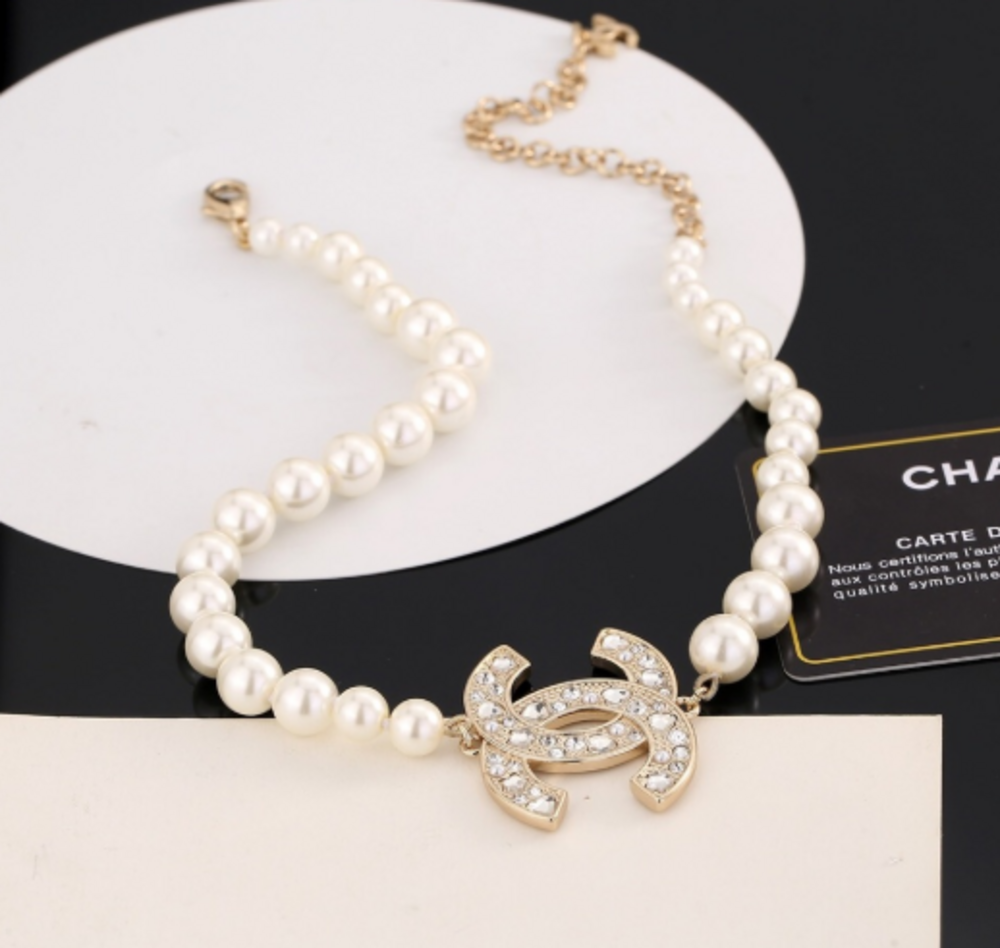 CHANEL Classic Pearl Logo Necklace